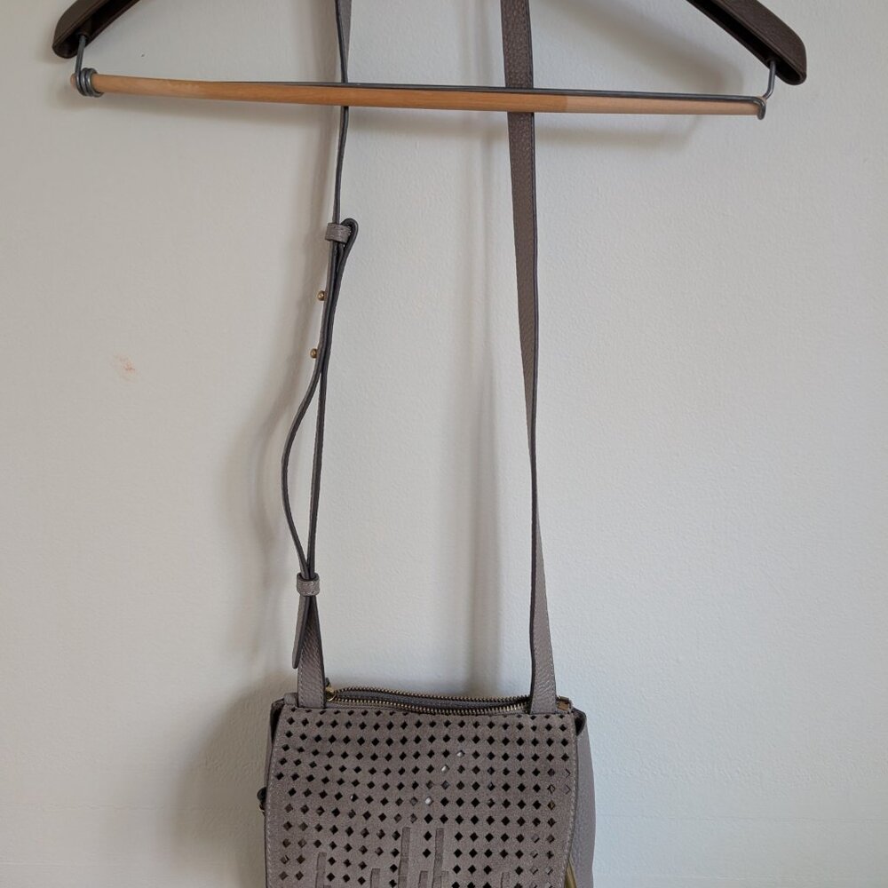 Vince Camuto Storm Gray crossbody bag - Picture 2 of 8